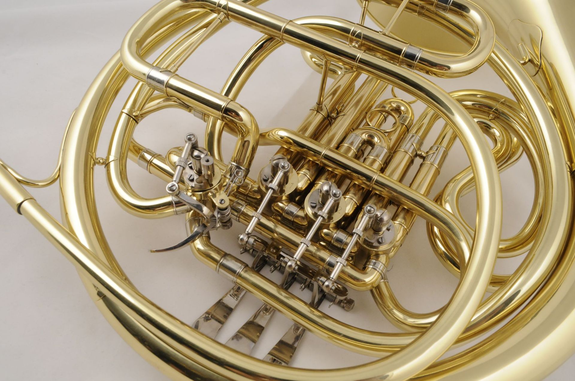 آلة موسيقية من نوع البوق الفرن - مراجعة Musical Instrument Horn وسعره